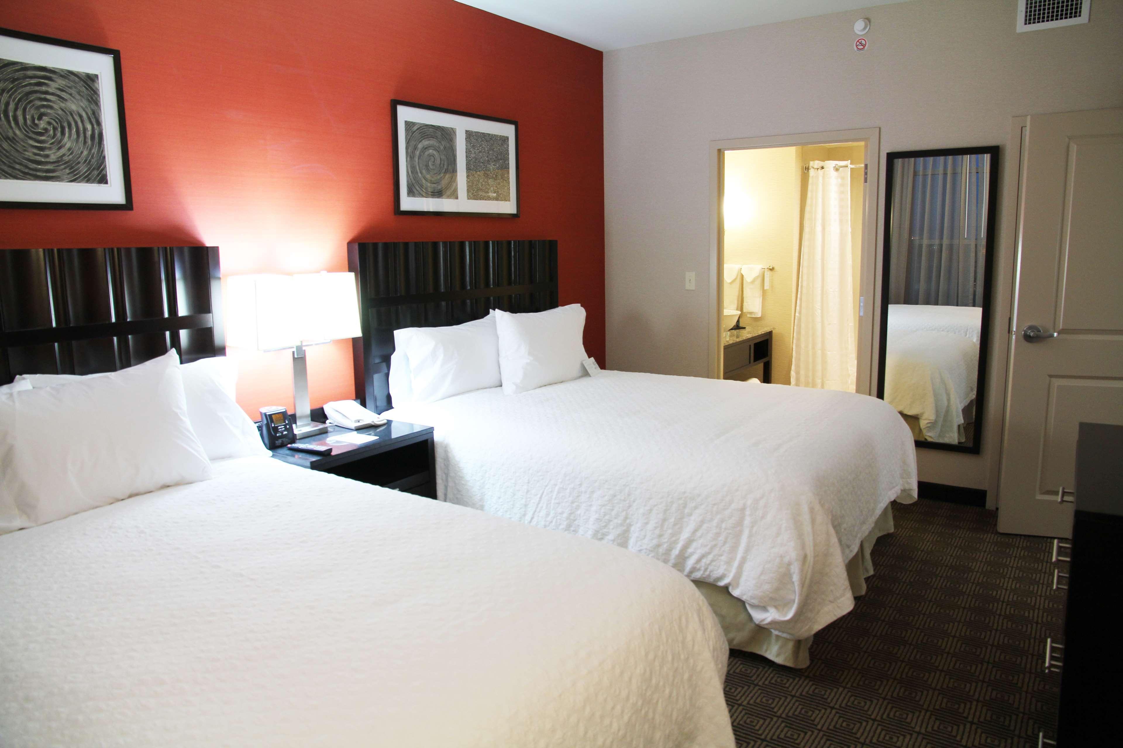 Embassy Suites Ontario - Airport Номер фото