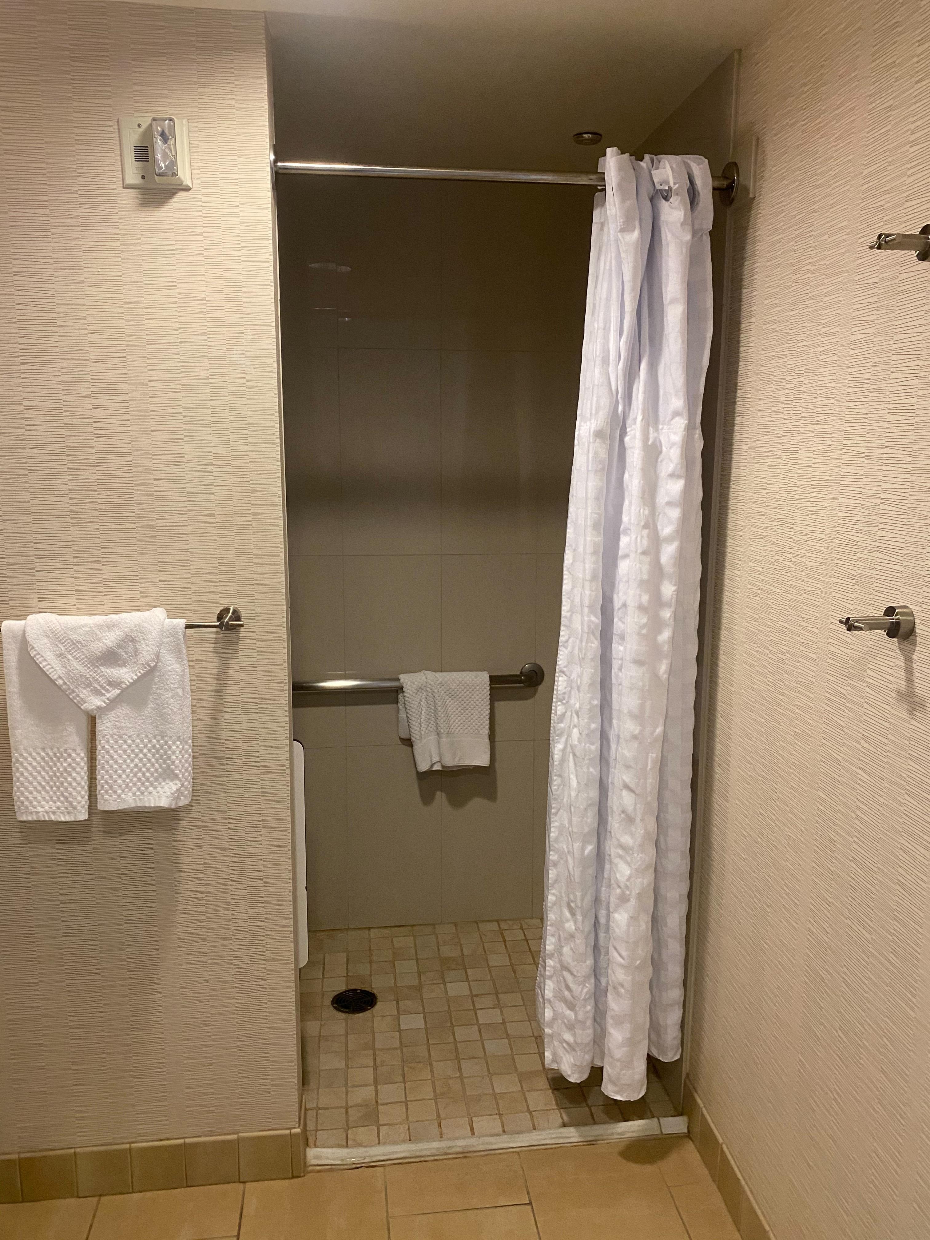 Embassy Suites Ontario - Airport Экстерьер фото
