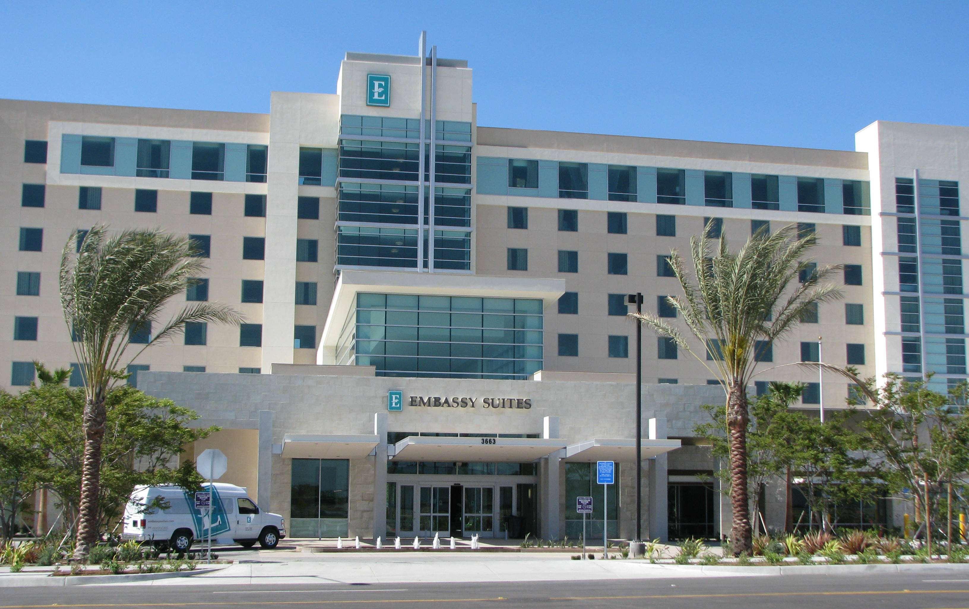 Embassy Suites Ontario - Airport Экстерьер фото