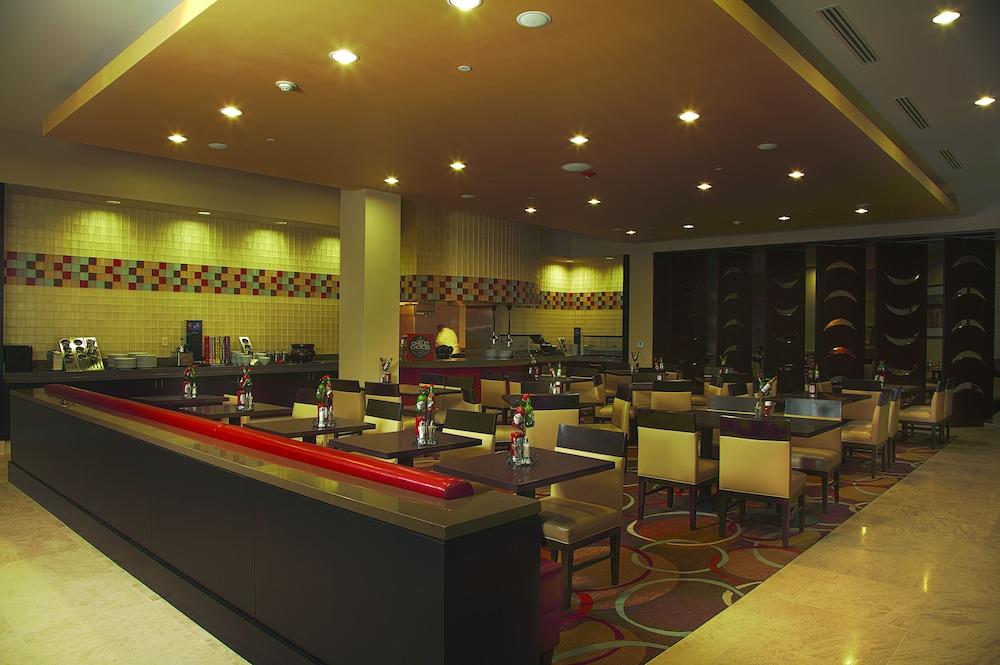 Embassy Suites Ontario - Airport Экстерьер фото